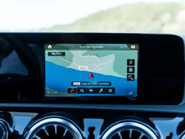 Mercedes-Benz CLA 250 35