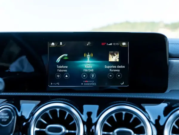 Mercedes-Benz CLA 250 41