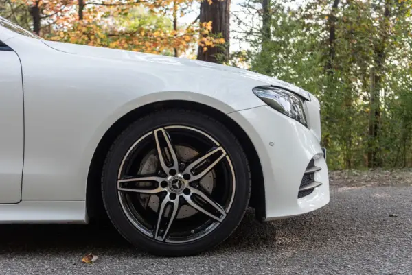 Mercedes-Benz E 220 d AMG Line Aut. 9