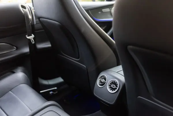 Mercedes-Benz E 220 d AMG Line Aut. 31