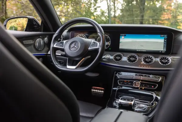 Mercedes-Benz E 220 d AMG Line Aut. 47