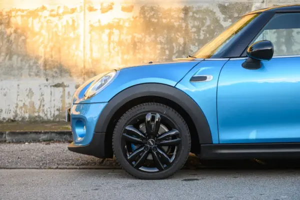 MINI 3 Portas Cooper D 8