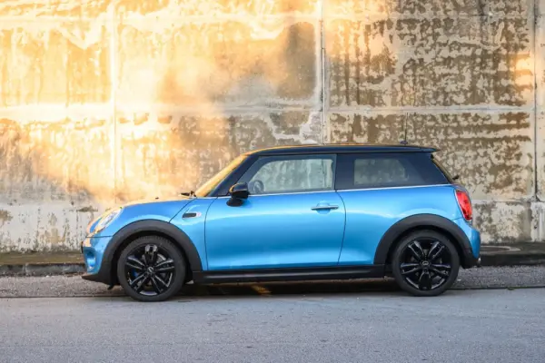 MINI 3 Portas Cooper D 7