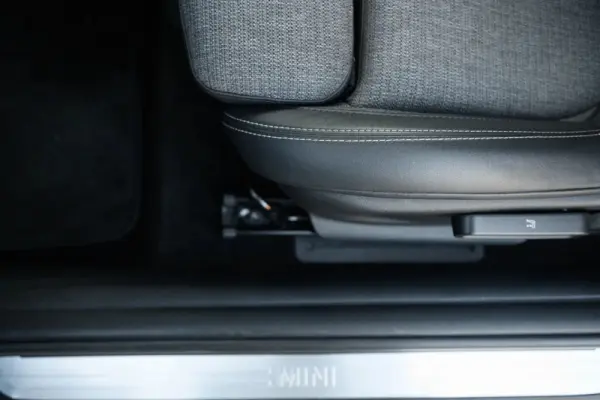 MINI 3 Portas Cooper D 16