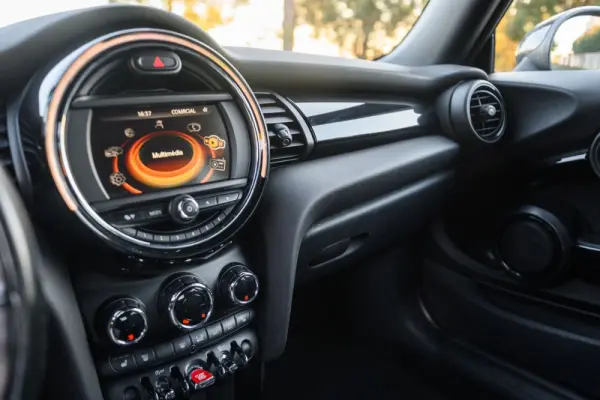 MINI 3 Portas Cooper D 20