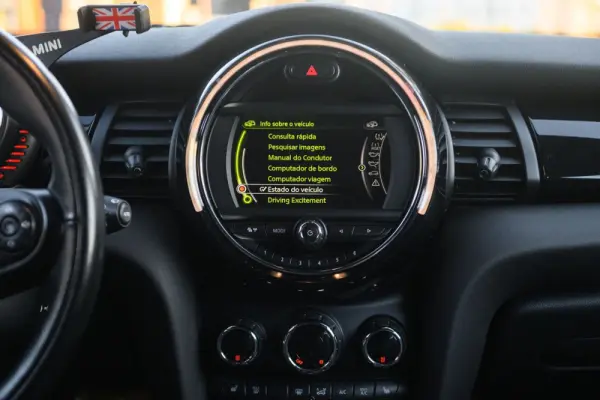 MINI 3 Portas Cooper D 34