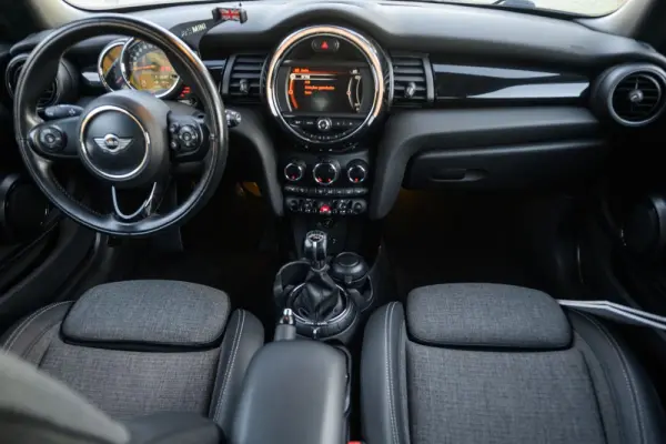 MINI 3 Portas Cooper D 36