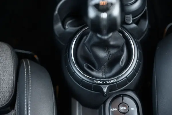 MINI 3 Portas Cooper D 39