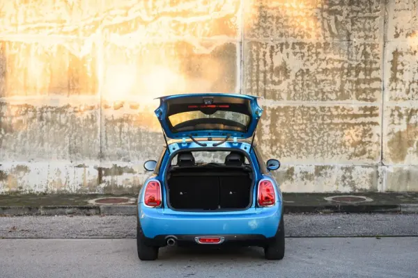 MINI 3 Portas Cooper D 42