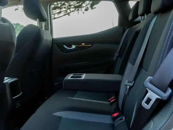 Nissan Qashqai 1.5 dCi DCT N-CONNECTA 23