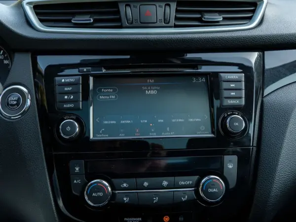 Nissan Qashqai 1.5 dCi DCT N-CONNECTA 33