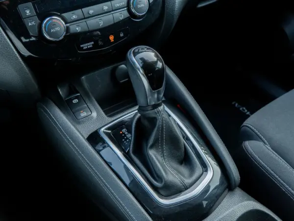 Nissan Qashqai 1.5 dCi DCT N-CONNECTA 40