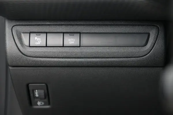 Peugeot 208 1.2 PureTech GT Line 23