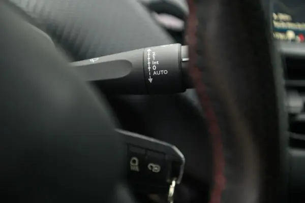 Peugeot 208 1.2 PureTech GT Line 25