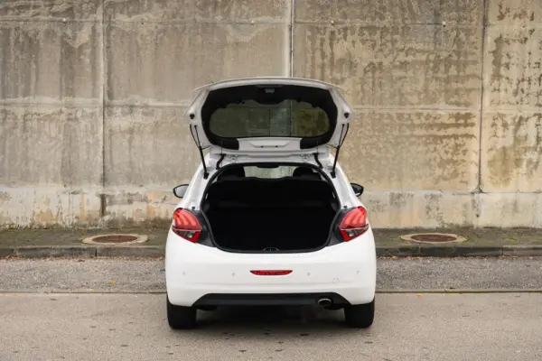 Peugeot 208 1.2 PureTech GT Line 53