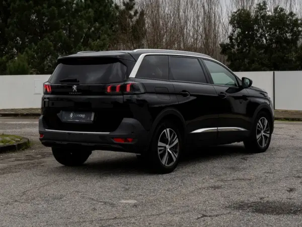 Peugeot 5008 1.5 BlueHDi Allure EAT8 4