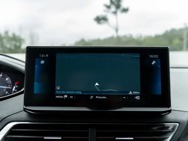 Peugeot 5008 1.5 BlueHDi Allure EAT8 17