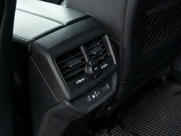 Peugeot 5008 1.5 BlueHDi Allure EAT8 21