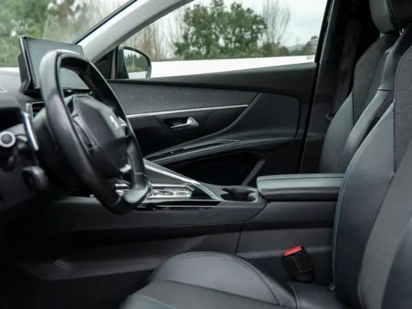 Peugeot 5008 1.5 BlueHDi Allure EAT8 24