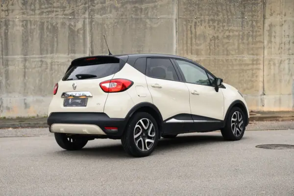 Renault Captur 1.5 dCi Exclusive 6