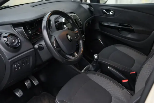 Renault Captur 1.5 dCi Exclusive 10