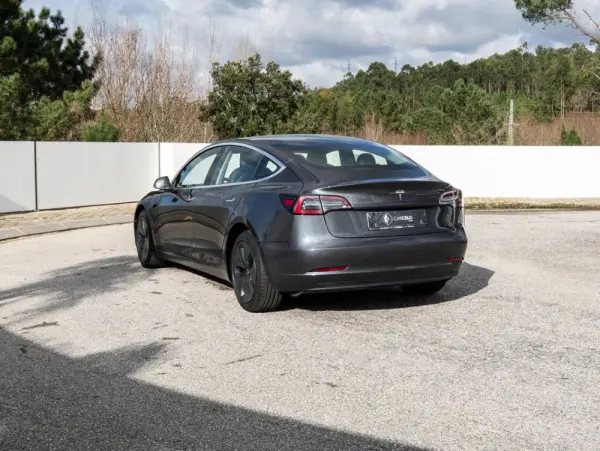 Tesla Model 3 Long-Range Dual Motor AWD 5