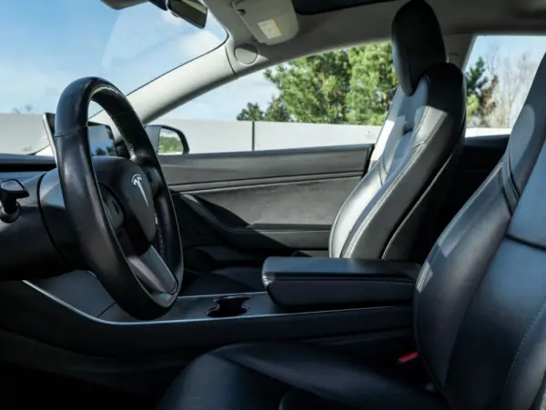 Tesla Model 3 Long-Range Dual Motor AWD 14