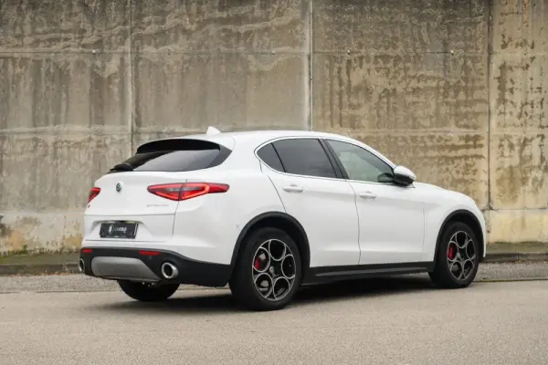 Alfa Romeo Stelvio 2.2 D Super AT8 Q4 5