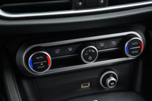 Alfa Romeo Stelvio 2.2 D Super AT8 Q4 36