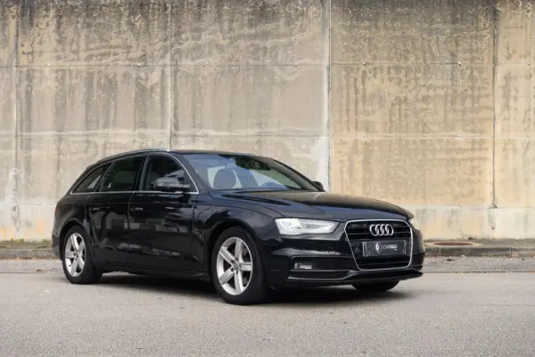 Audi A4 Avant 2.0 TDI Business Line S-line 2