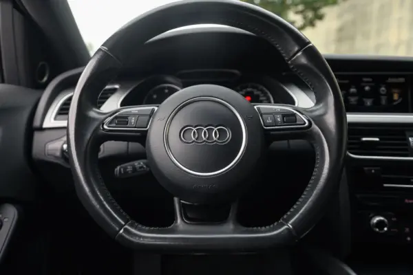 Audi A4 Avant 2.0 TDI Business Line S-line 22