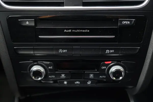 Audi A4 Avant 2.0 TDI Business Line S-line 40