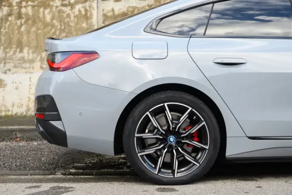 BMW i4 eDrive35 Gran Coupe M Sport 8