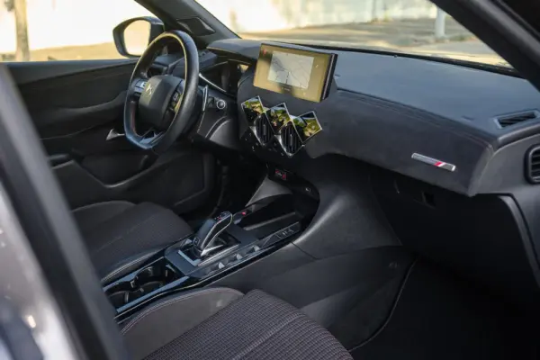 DS DS3 Crossback 1.2 PureTech Performance Line EAT8 23