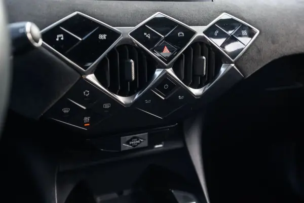 DS DS3 Crossback 1.2 PureTech Performance Line EAT8 33