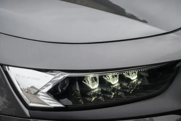 DS DS7 Crossback E-Tense Performance Line EAT8 12