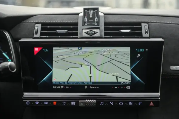 DS DS7 Crossback E-Tense Performance Line EAT8 32