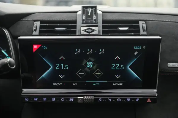 DS DS7 Crossback E-Tense Performance Line EAT8 36