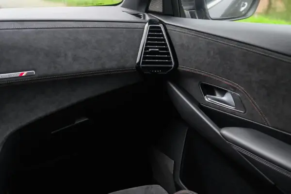 DS DS7 Crossback E-Tense Performance Line EAT8 38