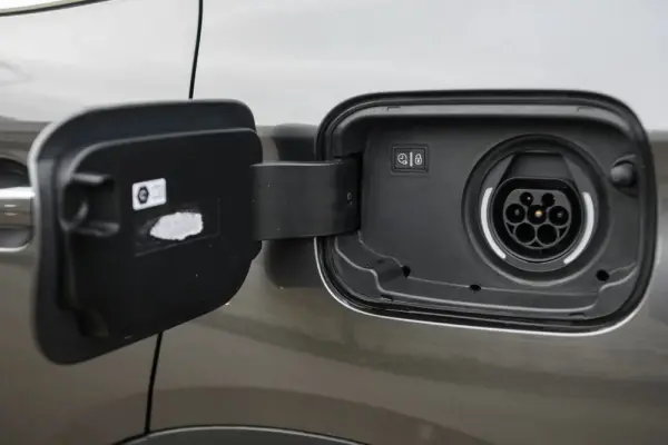 DS DS7 Crossback E-Tense Performance Line EAT8 49