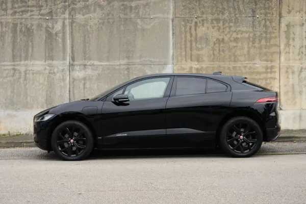 Jaguar I-Pace EV400 R-Dynamic HSE AWD 6