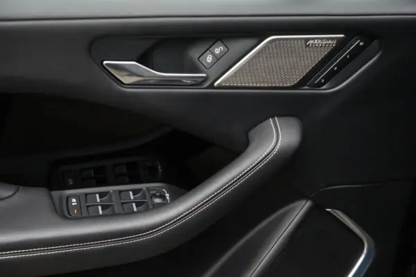 Jaguar I-Pace EV400 R-Dynamic HSE AWD 21