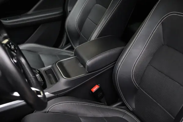 Jaguar I-Pace EV400 R-Dynamic HSE AWD 25