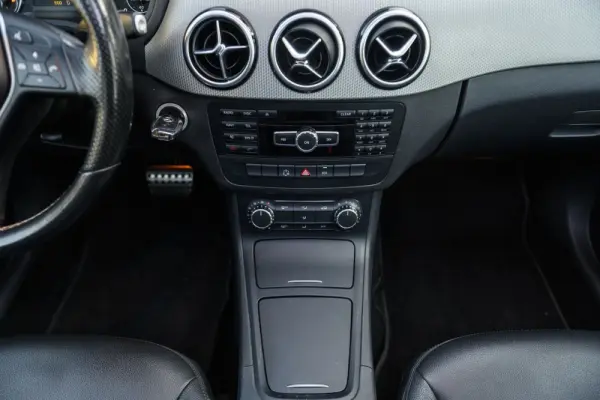 Mercedes-Benz B 180 (CDI) d 7G-DCT Urban 37