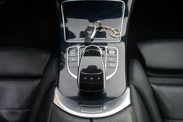 Mercedes-Benz C 220 d AMG Line Aut. 28