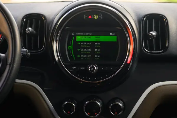 MINI Countryman Cooper SE ALL4 Auto 34