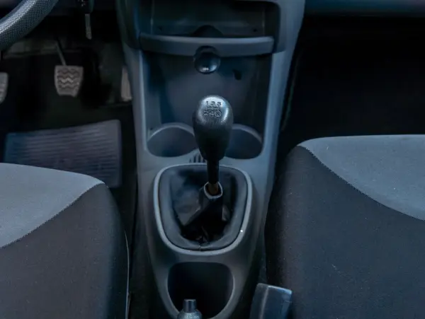 Peugeot 107 1.0 Access 8