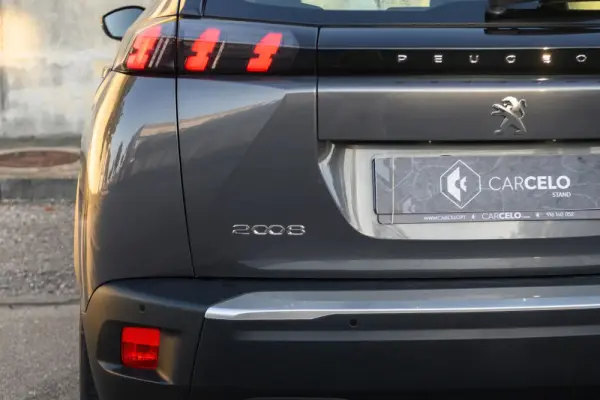 Peugeot 2008 1.2 PureTech Allure Pack 15