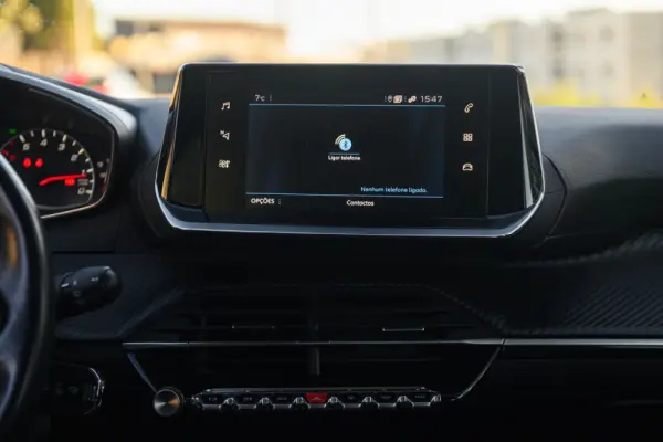 Peugeot 2008 1.2 PureTech Allure Pack 37