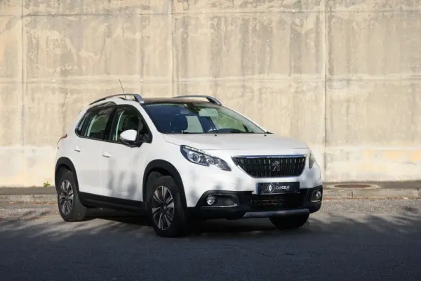 Peugeot 2008 1.2 PureTech Allure EAT6 2